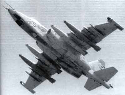 OTH-040 Жаркое небо Афганистана (Автор - Виктор Марковский, М., `Техника - Молодежи`, 2000 г., мягкий переплёт, увеличенный формат, 100 стр., фотографии, цветные иллюстрации)