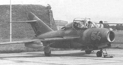 MAV-200301 Мир Авиации 2003 №1 (№30) (Вкладка: чертеж Туполев СБ-2М-100 и СБ-2М-103 масштаб 1/72, один лист, две стороны, формат А3)