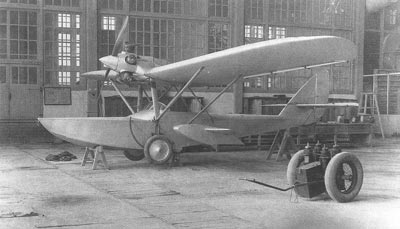 MHB-200201 М-Хобби 2002 №1 (вып.35) ЧЕРТЕЖИ: БМ-21 `Град` на шасси УРАЛ-375Д в 1/35. Шавров Ш-2 довоенной постройки в 1/72. Советские ракеты `воздух-земля` в 1/48