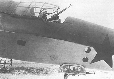 MHB-200203 М-Хобби 2002 №3 (вып.37) ЧЕРТЕЖИ: Аэросани РФ-8 в масштабе 1/35. Пикирующий бомбардировщик Ар-2 в масштабе 1/72. Советские ракеты Х-66, Х-23 и Х-23М в 1/36